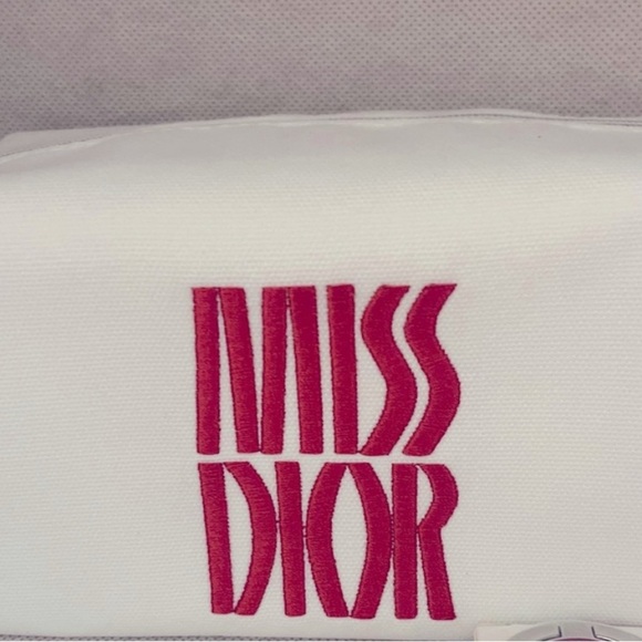 Dior Canvas White & Red Makeup Bag NIB - Picture 2 of 4